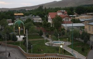 بنیس روستایی در قواره شهر، بدون بیسواد و بیکار