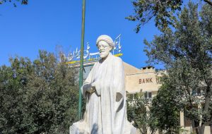 رونمایی از تندیس شهیدان آیت الله آل هاشم و مهدی باکری در تبریز