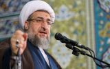 امام جمعه تبریز:اقدامات فرهنگی جزیره‌ای مقابل آرایش جنگی دشمن پاسخگو نیست