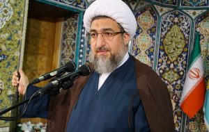 انتقاد امامجمعه تبریز از رشد ناگهانی قیمت دلار و طلا انتقاد امامجمعه تبریز از رشد ناگهانی قیمت دلار و طلا
