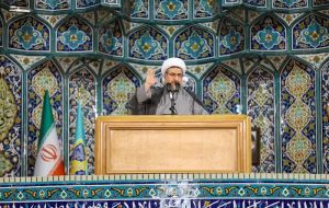 امام جمعه تبریز:خبرنگاران مطالب واقعی، تحلیلی و وحدت‌آفرین را به جامعه منتقل کنند