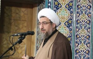 امام جمعه تبریز: ایران صلح‌طلب است / دانشگاه‌ها میدان آگاهی‌اند نه اغتشاش