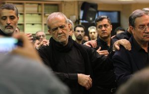 حضور رئیس جمهور در مراسم عزاداری شام غریبان در ارومیه