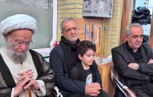حضور رئیس‌جمهور در جمع عزاداران عاشورای حسینی در تبریز