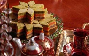 شیرینی باقلوای سنتی گوگان زیر زبان گردشگران شیرینی باقلوای سنتی گوگان زیر زبان گردشگران