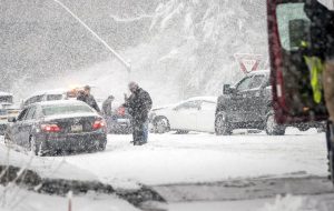 کولاک در برخی محورها/ لزوم رعایت سرعت مطمئنه در جادههای لغزنده آذربایجان شرقی کولاک در برخی محورها/ لزوم رعایت سرعت مطمئنه در جادههای لغزنده آذربایجان شرقی