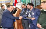تقدیر از مدیر روابط عمومی مس سونگون در مراسم تجلیل از عوامل یادواره شهید حیدری
