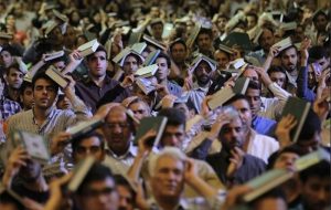 فیلم|ندای « الغوث الغوث» شبستری ها در شب تقدیرها فیلم|ندای « الغوث الغوث» شبستری ها در شب تقدیرها