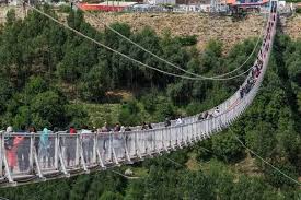 بزرگترین پل معلق در سراب احداث می شود /تحول در حوزه گردشگری بزرگترین پل معلق در سراب احداث می شود /تحول در حوزه گردشگری