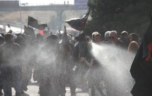 نوای «یا حسین» جاماندگان اربعین در تبریز طنینانداز شد/دلهایی که شوق کربلا دارد نوای «یا حسین» جاماندگان اربعین در تبریز طنینانداز شد/دلهایی که شوق کربلا دارد