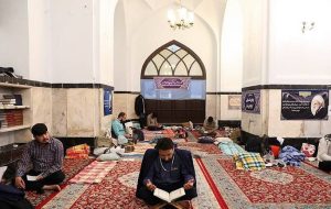 دمی با معتکفان تبریزی/ اینجا بوی اجابت می دهد دمی با معتکفان تبریزی/ اینجا بوی اجابت می دهد