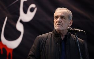 پزشکیان: آمریکا نمیتواند مانعی برای ایران ایجاد کند پزشکیان: آمریکا نمیتواند مانعی برای ایران ایجاد کند